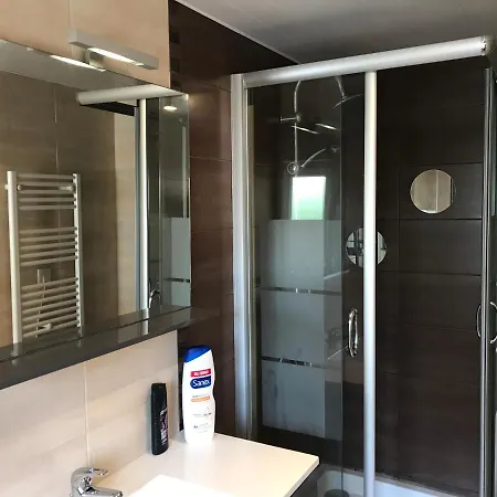 Apartment Atypique Proche Theatre Place Ducale
